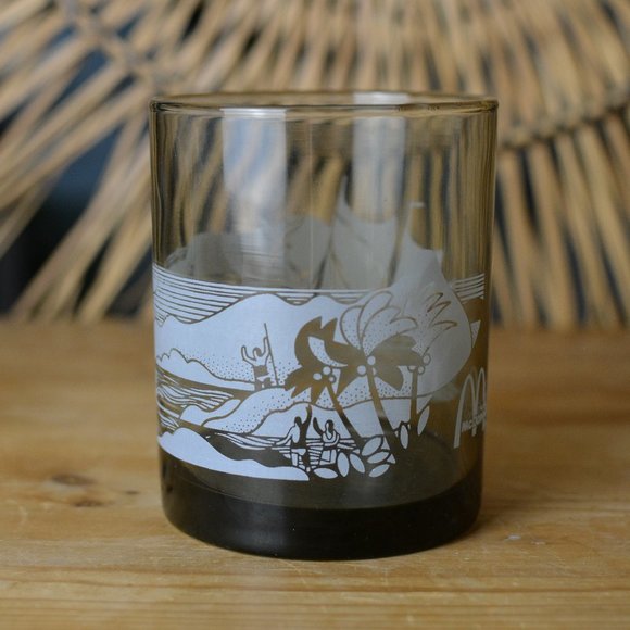 McDonald's Hawaii Glasses (Set of 4) - Picture 4 of 12
